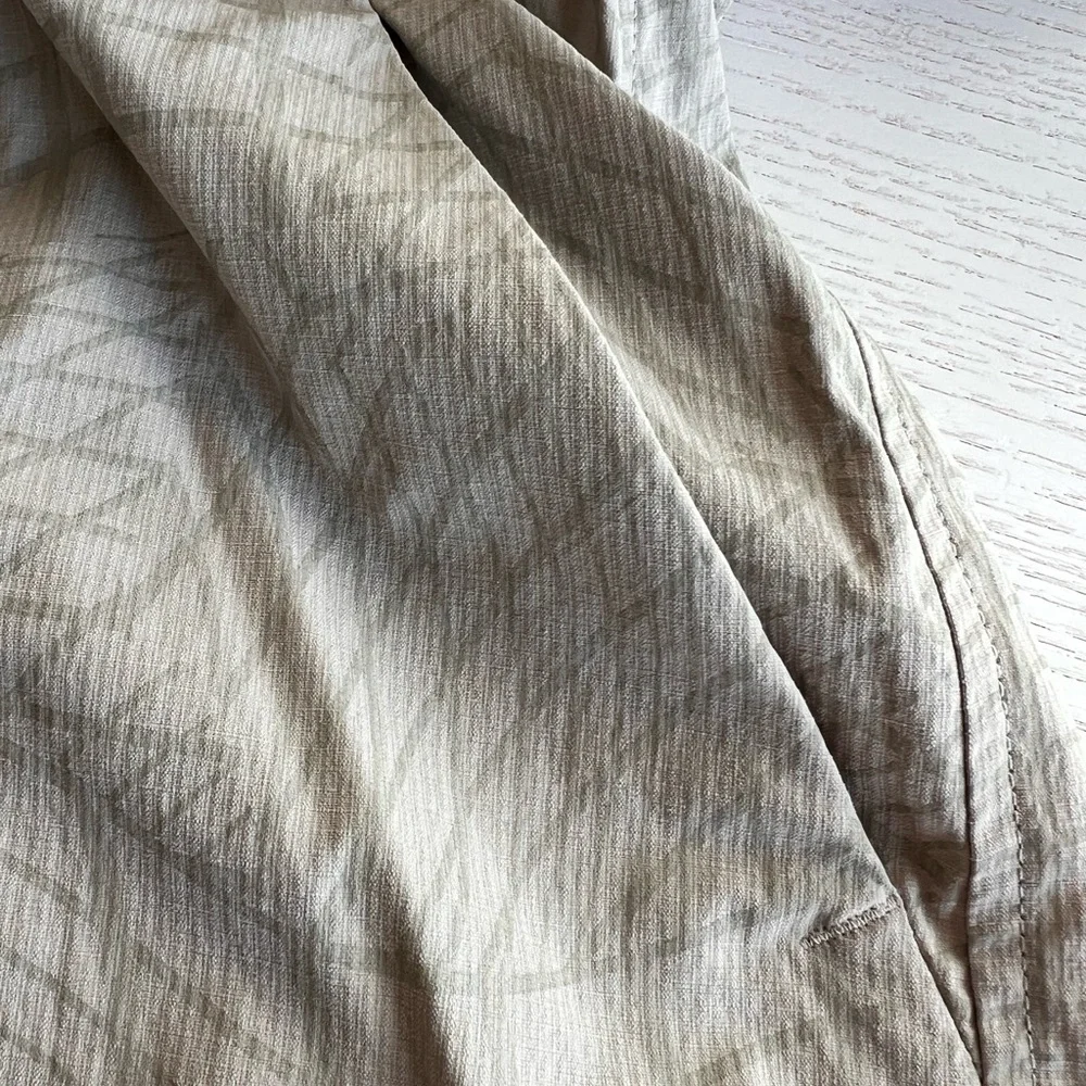 NWOT Lululemon Beige Patterned Drawstring Shorts - Picture 6 of 8